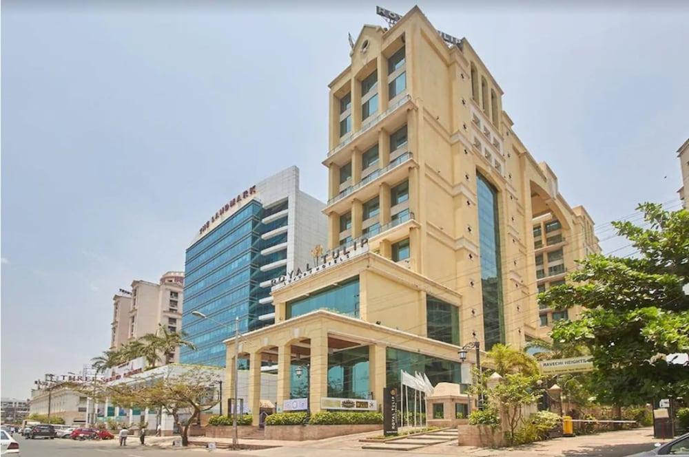 Royal Tulip Navi Mumbai Hotel Екстериор снимка