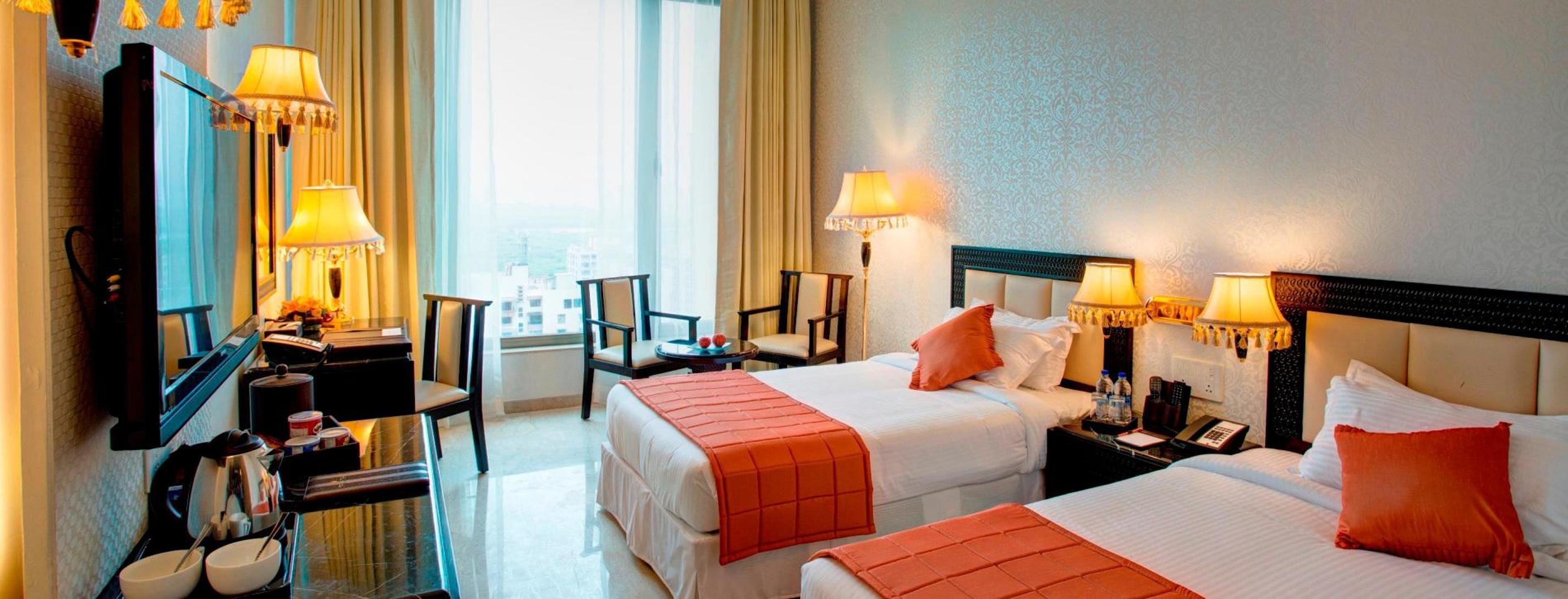Royal Tulip Navi Mumbai Hotel Екстериор снимка