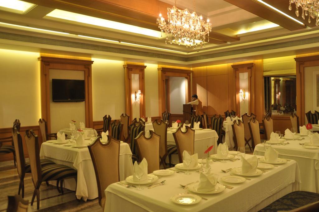Royal Tulip Navi Mumbai Hotel Екстериор снимка