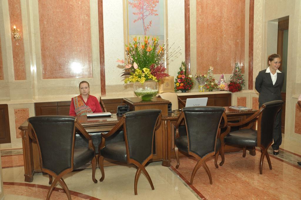 Royal Tulip Navi Mumbai Hotel Екстериор снимка