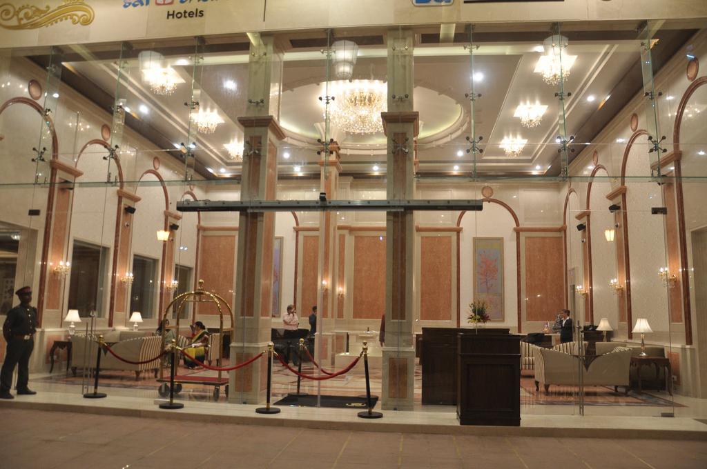 Royal Tulip Navi Mumbai Hotel Екстериор снимка