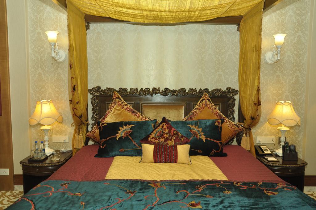 Royal Tulip Navi Mumbai Hotel Екстериор снимка